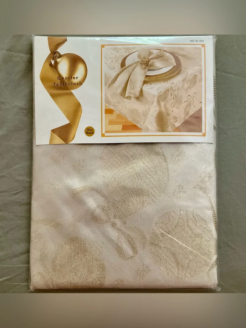 NWT Dazzler Tablecloth - Champagne Jacquard Holiday Design - 70” Round